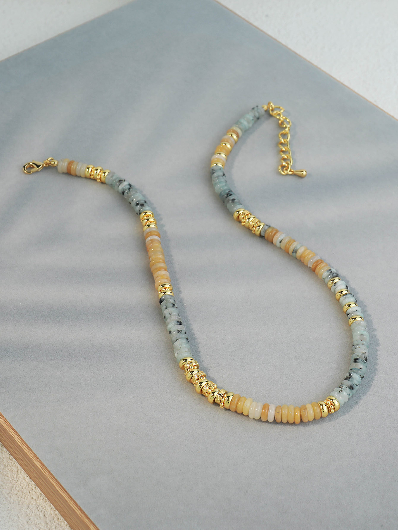 Ferien Moderner Stil Runden Perlen Kupfer 18 Karat Vergoldet Frau Halskette display picture 2