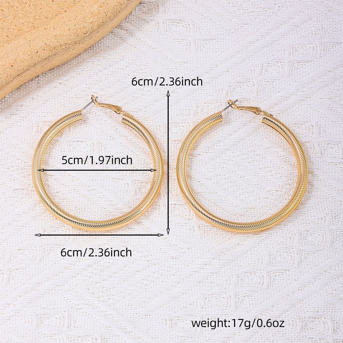 1 Pair Classic Style Geometric Alloy Hoop Earrings display picture 1
