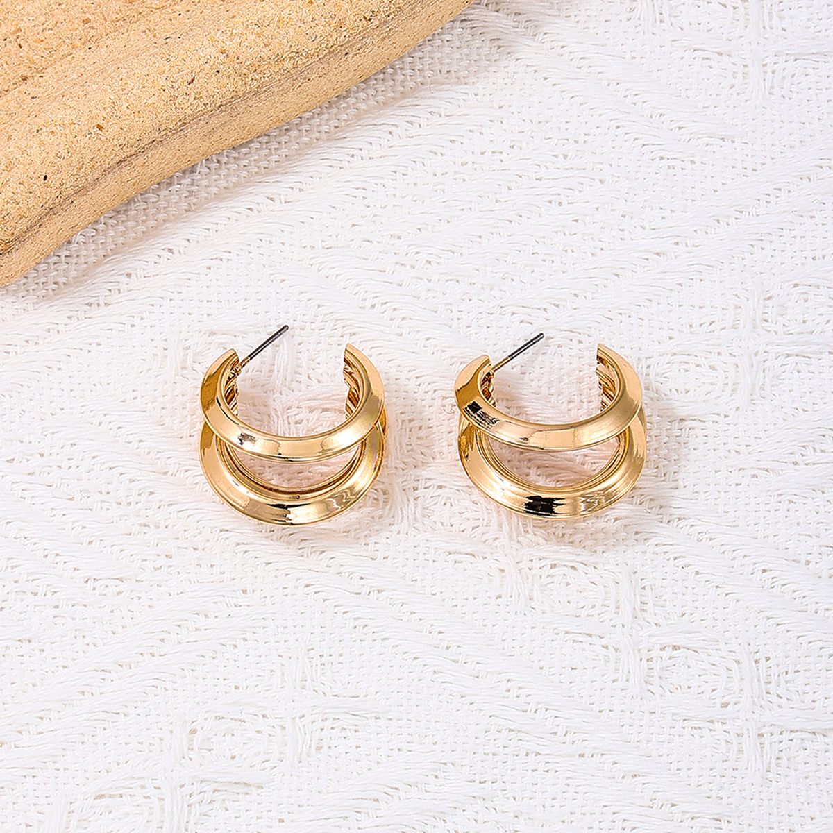 1 Pair Classic Style C Shape Alloy Ear Studs display picture 2