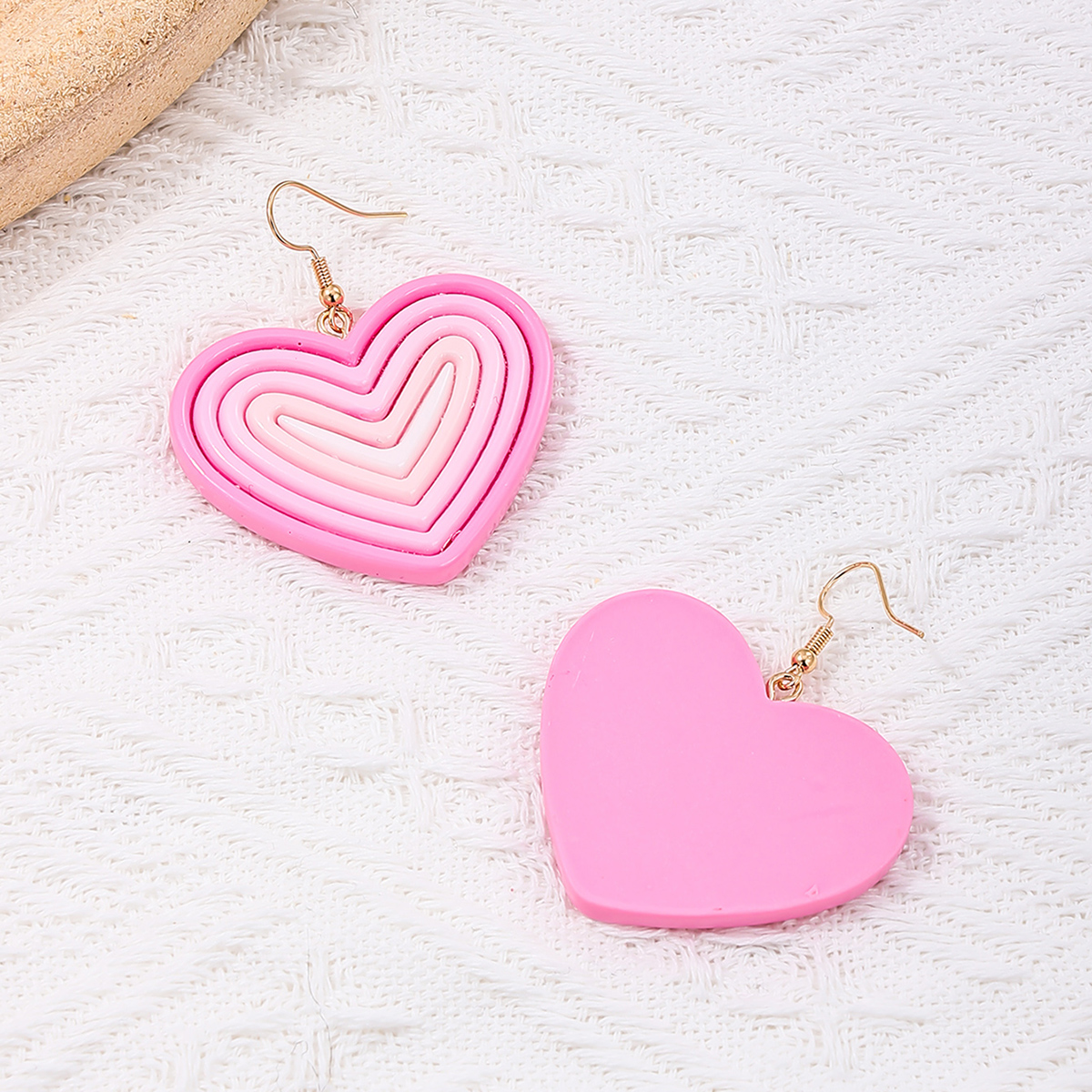 1 Pair Sweet Heart Shape Arylic Drop Earrings display picture 8