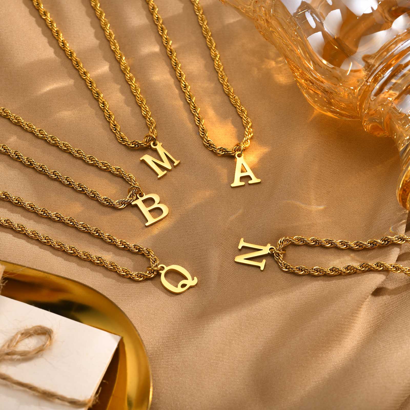 Rostfreier Stahl Vergoldet Einfacher Stil Brief Halskette Mit Anhänger display picture 15