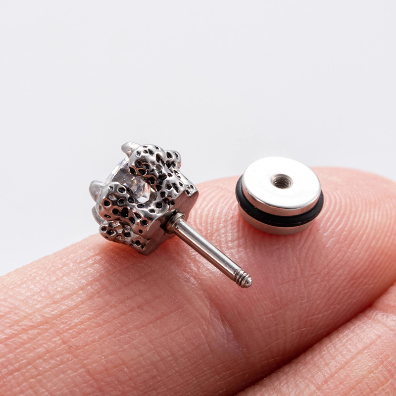1 Piece Vintage Style Solid Color Inlay Stainless Steel Zircon Ear Studs display picture 2