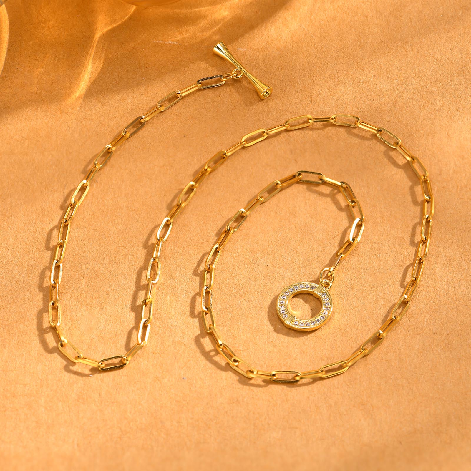 Rostfreier Stahl Vintage-Stil Einfacher Stil Kreis Aushöhlen Inlay Zirkon Halskette display picture 4