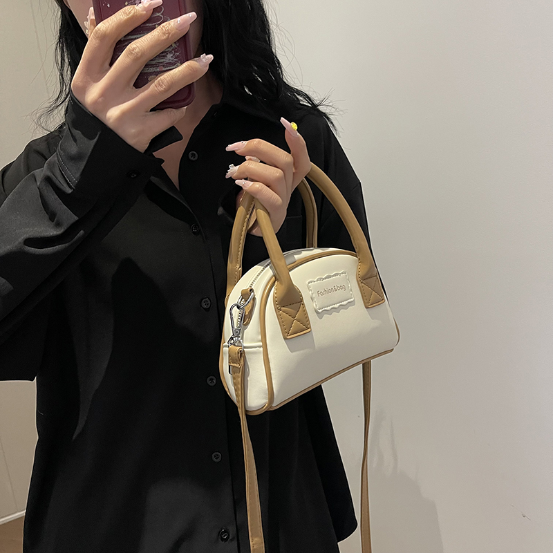 Women's Pu Leather Color Block Streetwear Sewing Thread Zipper Handbag display picture 6