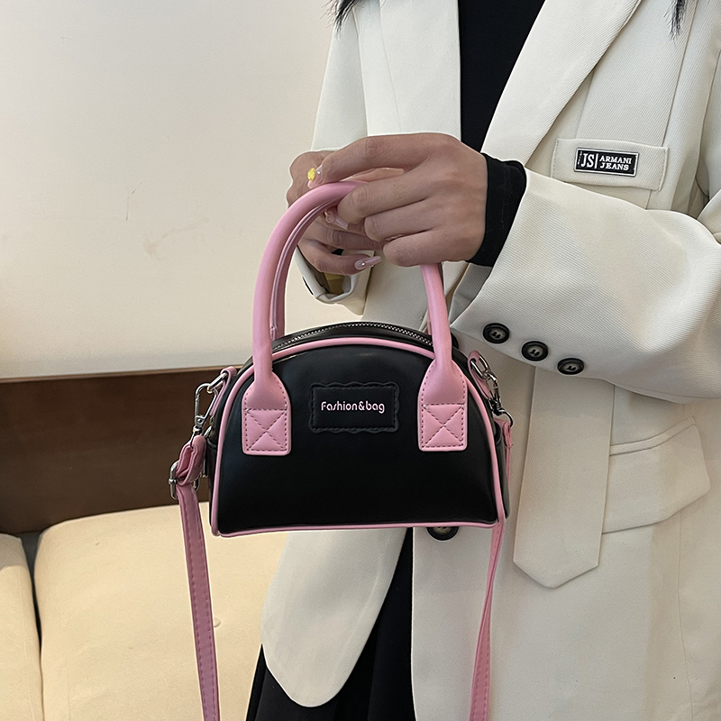 Women's Pu Leather Color Block Streetwear Sewing Thread Zipper Handbag display picture 10