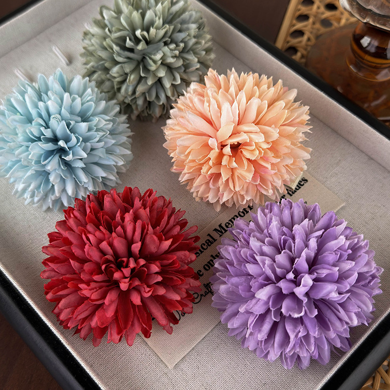 Women's Casual Simple Style Flower Cloth Hair Clip display picture 11