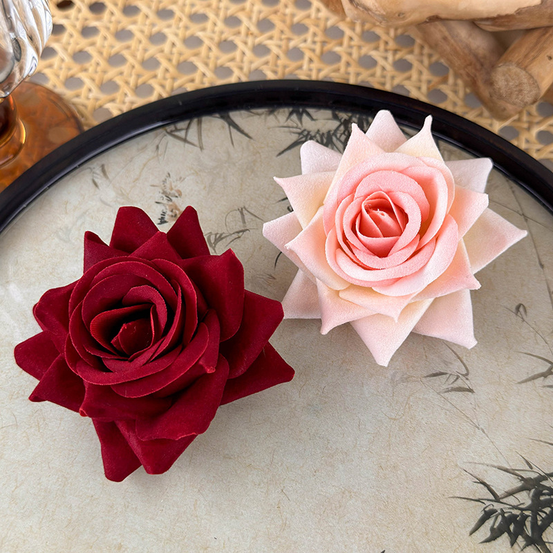 Women's Elegant Simple Style Flower Cloth Hair Clip display picture 7