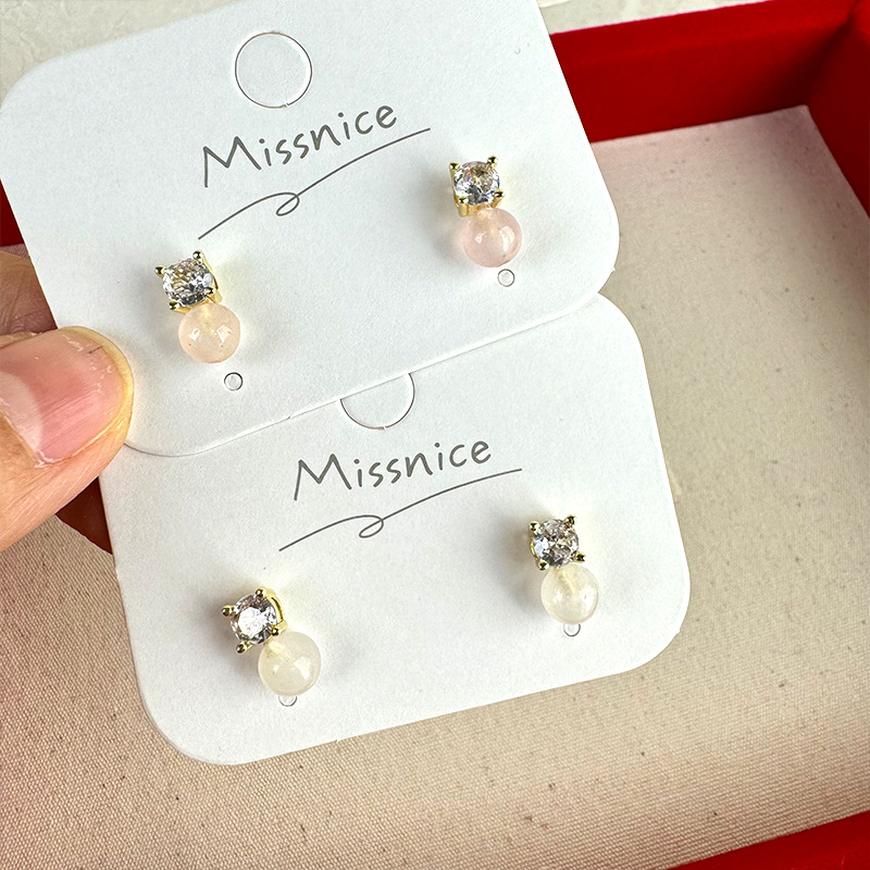 1 Pair Simple Style Geometric Plating Inlay Alloy Copper Zircon Ear Studs display picture 14