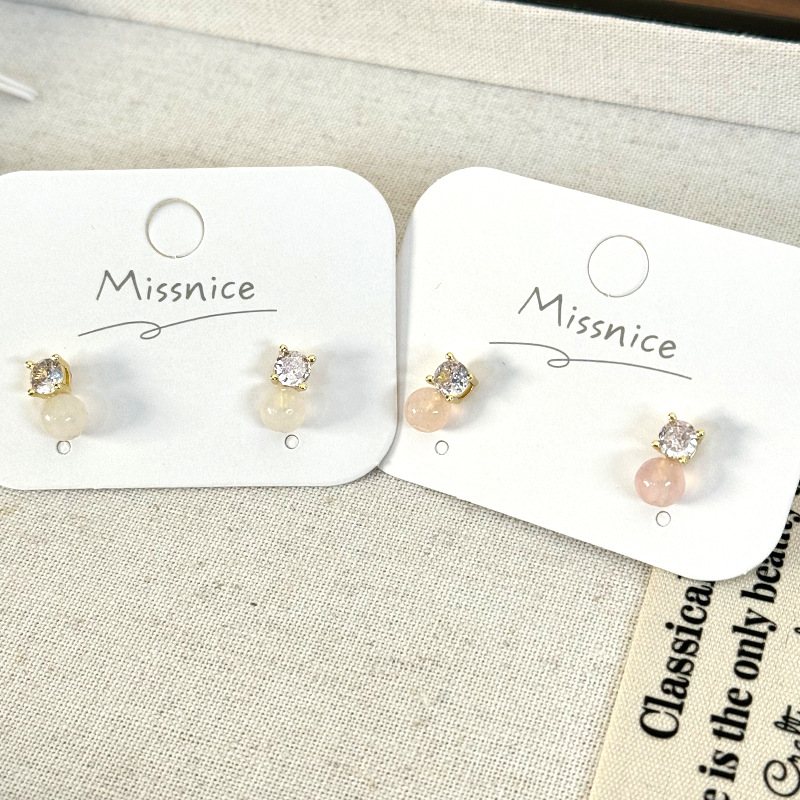 1 Pair Simple Style Geometric Plating Inlay Alloy Copper Zircon Ear Studs display picture 17