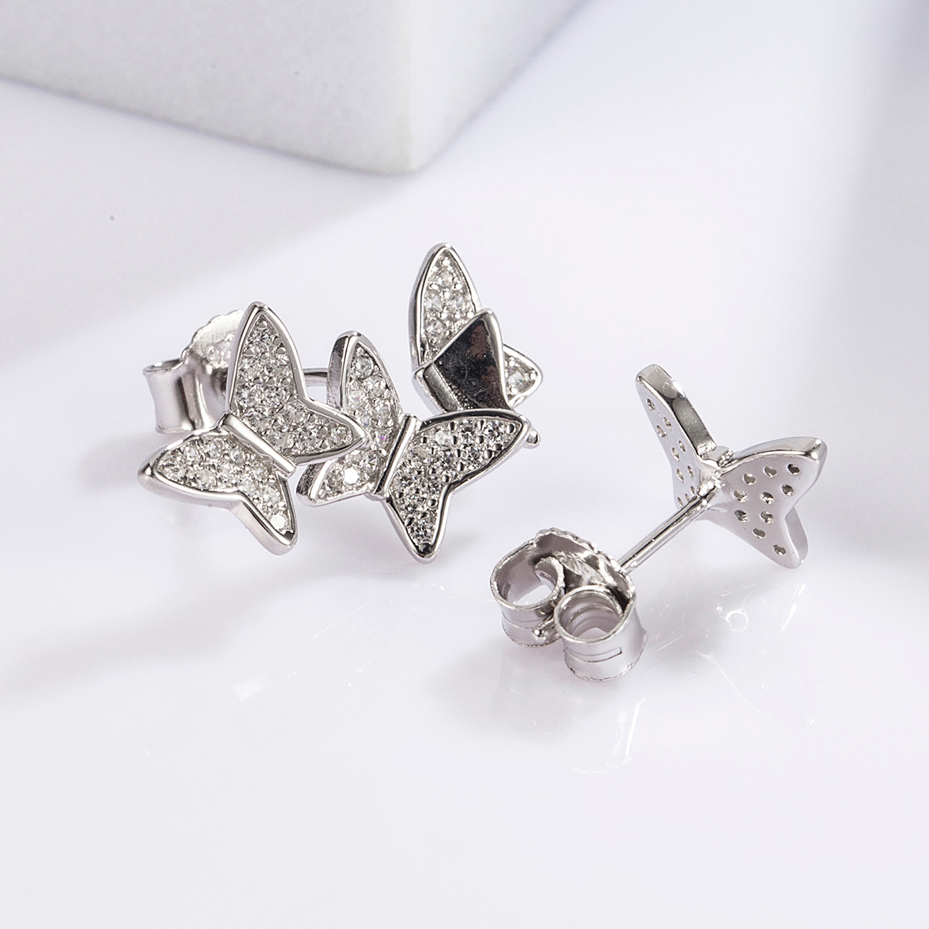 1 Pair Cute Sweet Circle Snake Butterfly Plating Inlay Sterling Silver Zircon White Gold Plated Ear Studs display picture 5