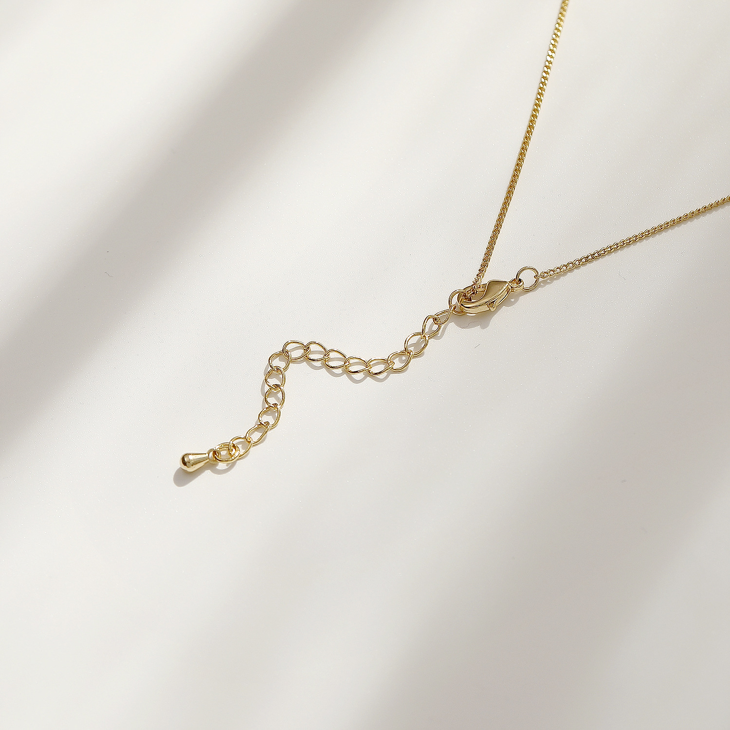 Kupfer 18 Karat Vergoldet IG-Stil Einfacher Stil Geometrisch Halskette Mit Anhänger display picture 3