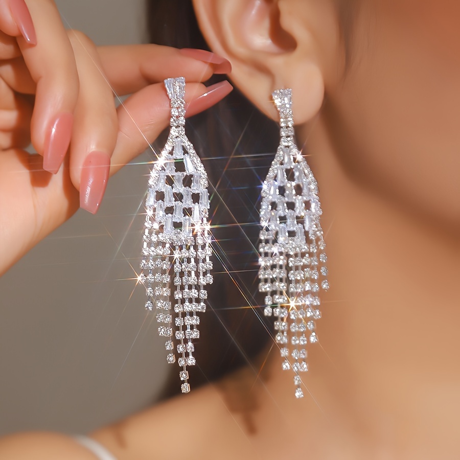 1 Pair Simple Style Classic Style Solid Color Plating Inlay Alloy Zircon Silver Plated Drop Earrings display picture 2
