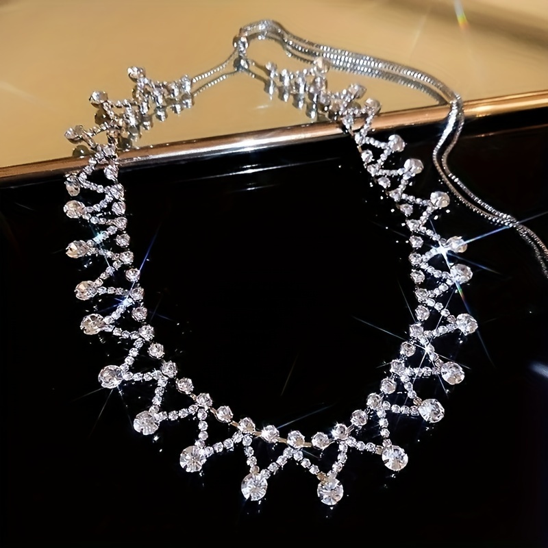 Cobre Plateado Elegante Líneas Embutido Diamantes De Imitación Gargantilla display picture 3