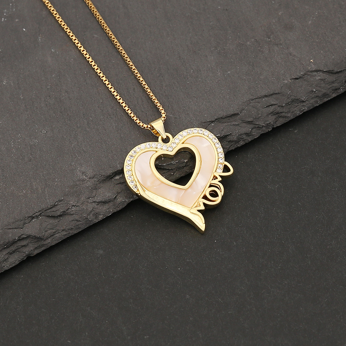 304 Stainless Steel Copper 18K Gold Plated Simple Style Classic Style Plating Heart Shape Zircon Pendant Necklace display picture 15