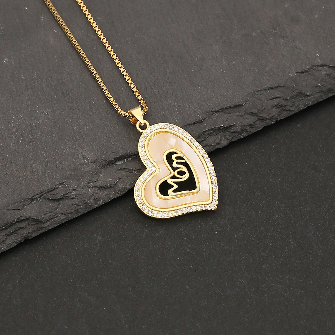 304 Stainless Steel Copper 18K Gold Plated Simple Style Classic Style Plating Heart Shape Zircon Pendant Necklace display picture 14