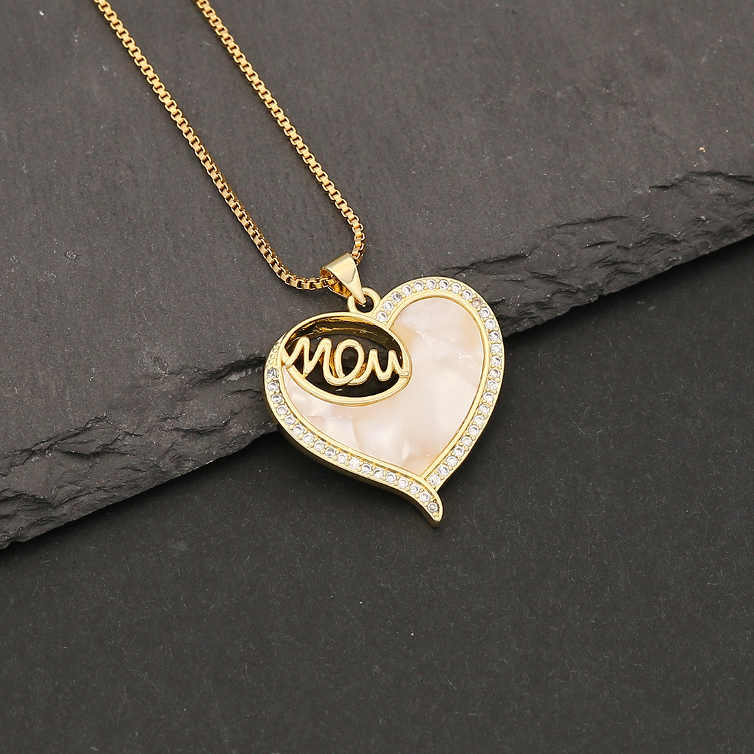 304 Stainless Steel Copper 18K Gold Plated Simple Style Classic Style Plating Heart Shape Zircon Pendant Necklace display picture 18