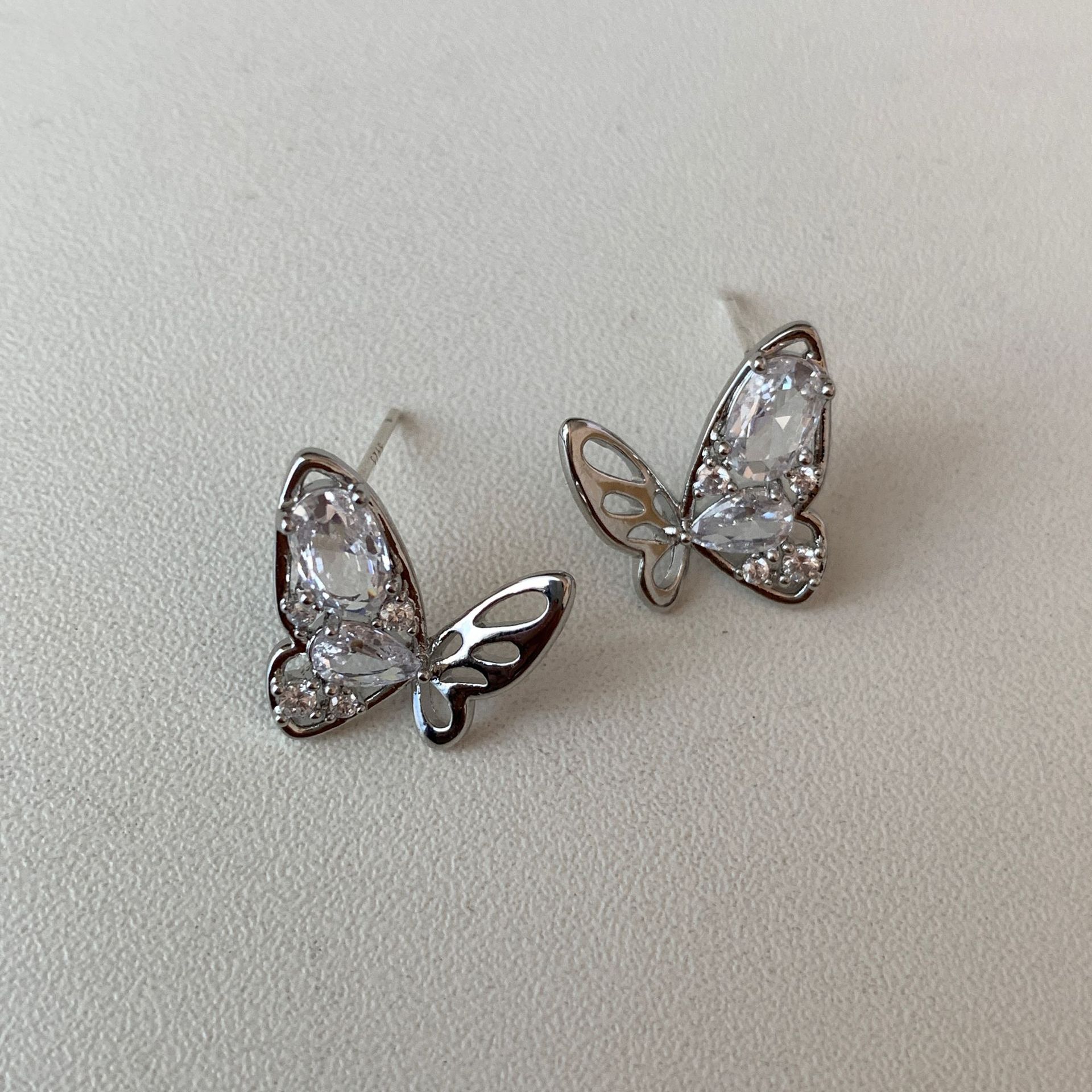 1 Pair Sweet Simple Style Butterfly Plating Inlay Copper Zircon 18K Gold Plated Ear Studs display picture 7