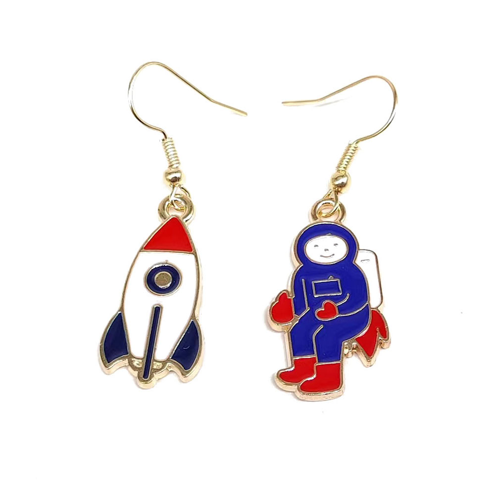 1 Pair Elegant Modern Style Astronaut Rocket Enamel Plating Alloy Gold Plated Drop Earrings display picture 6