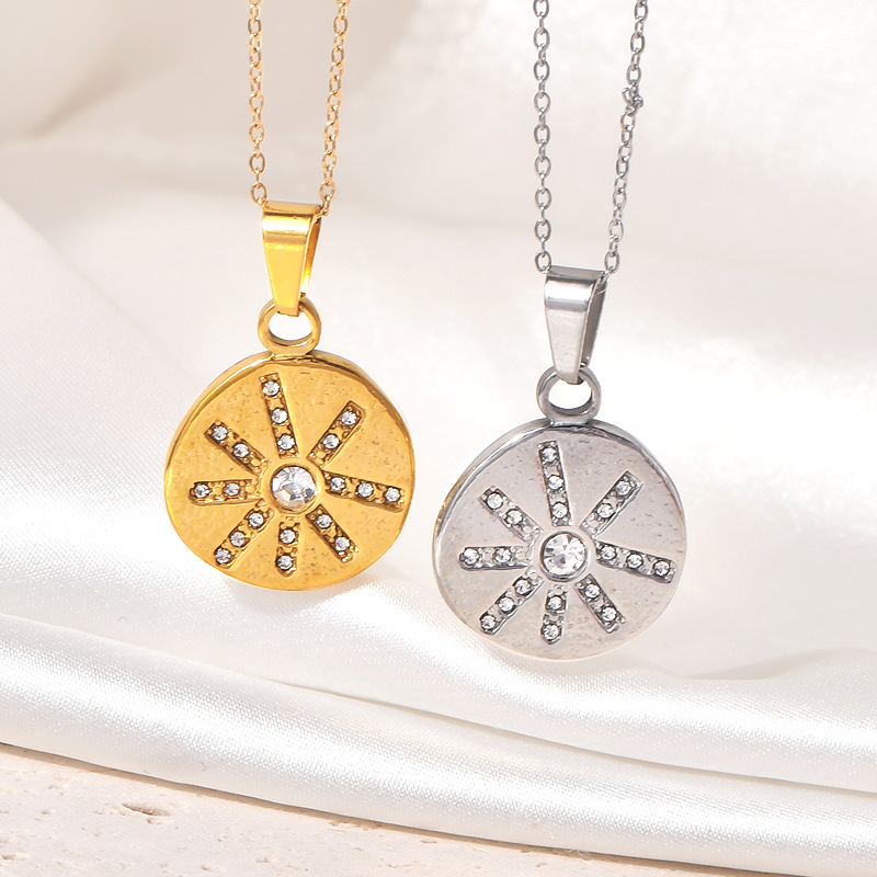 304 Stainless Steel Titanium Steel Simple Style Inlay Star Zircon Pendant Necklace display picture 1