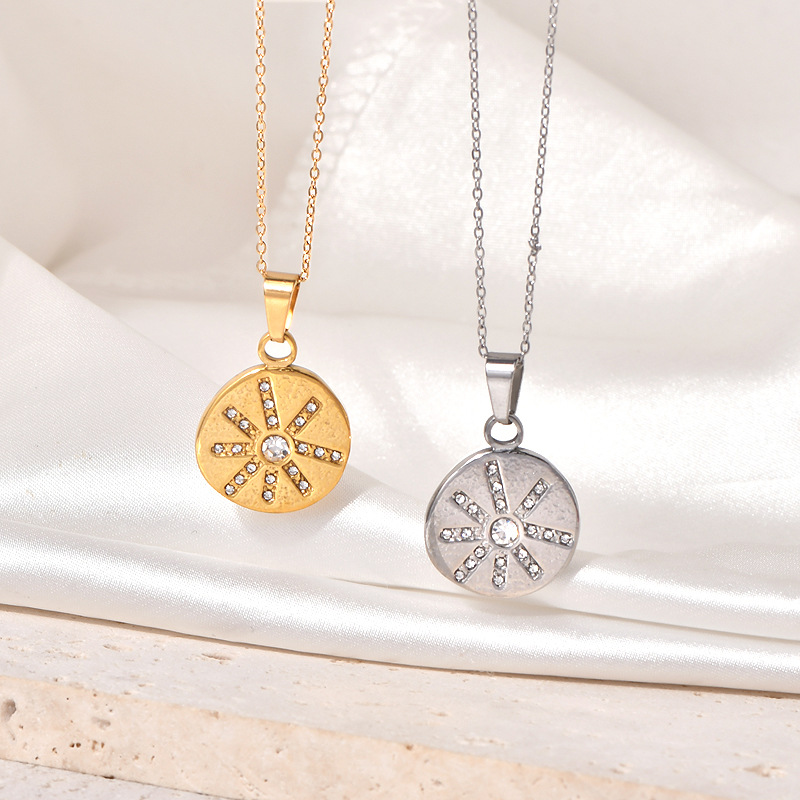 304 Stainless Steel Titanium Steel Simple Style Inlay Star Zircon Pendant Necklace display picture 4
