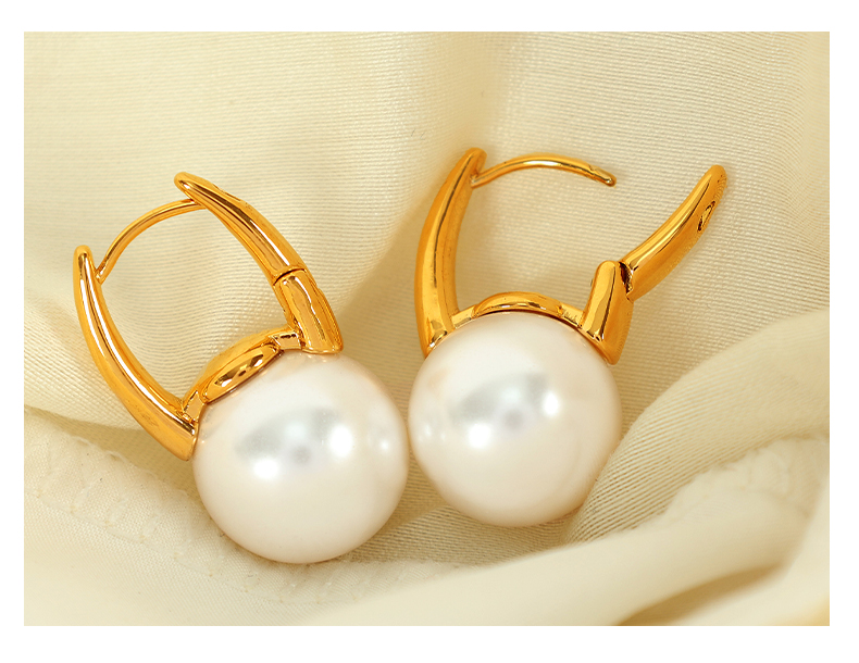 1 Pair Vintage Style Pearl Plating Inlay Titanium Steel Glass Bead 18K Gold Plated Drop Earrings display picture 2