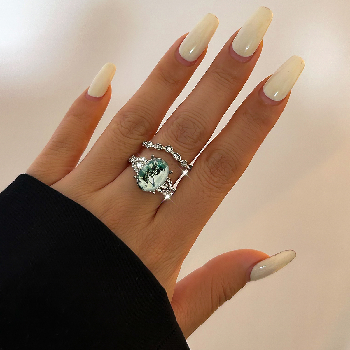 Elegant Glam Irregular Geometric Round Zinc Alloy Inlay Crystal Rhinestones Glass Stone Women's Rings display picture 3