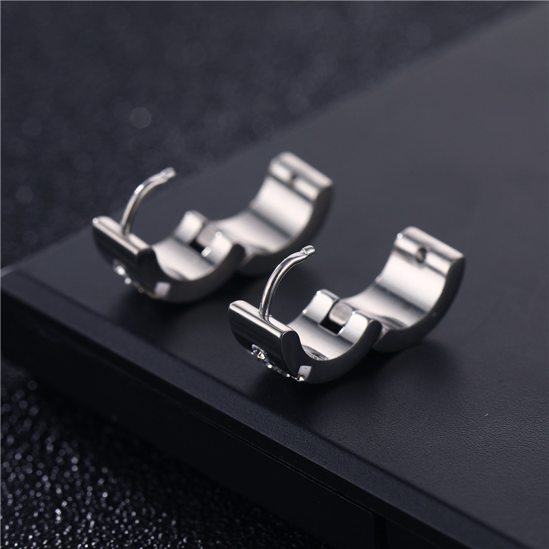 1 Pair Hip-Hop Rock Cross Round Inlay 316 Stainless Steel  Titanium Steel Zircon Earrings display picture 6