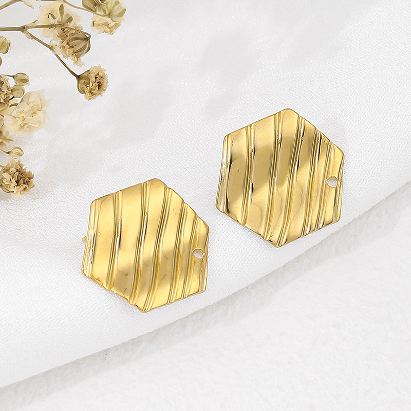 1 Pair Vacation Commute Geometric Round Asymmetrical Plating 304 Stainless Steel 18K Gold Plated Ear Studs display picture 9