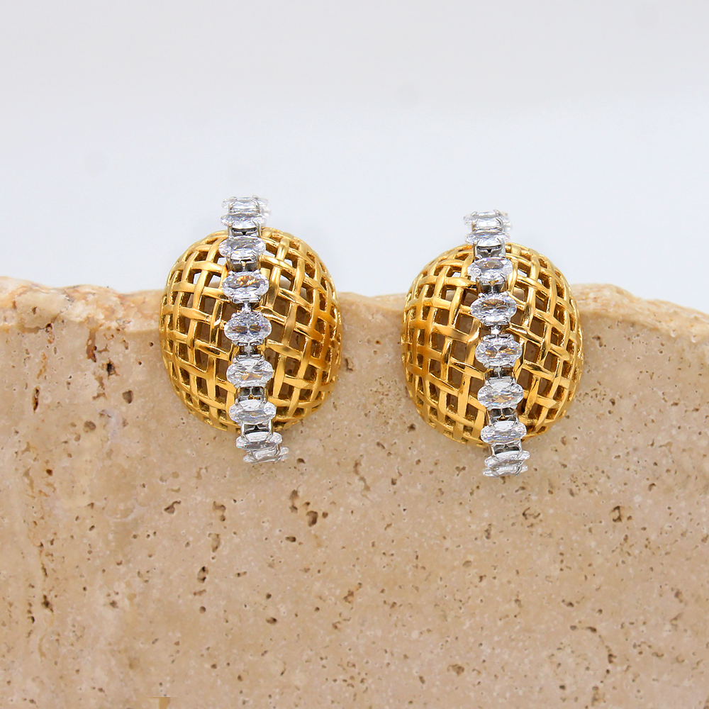 1 Pair Simple Style Classic Style Solid Color Plating Inlay 304 Stainless Steel Zircon 18K Gold Plated Ear Studs display picture 10