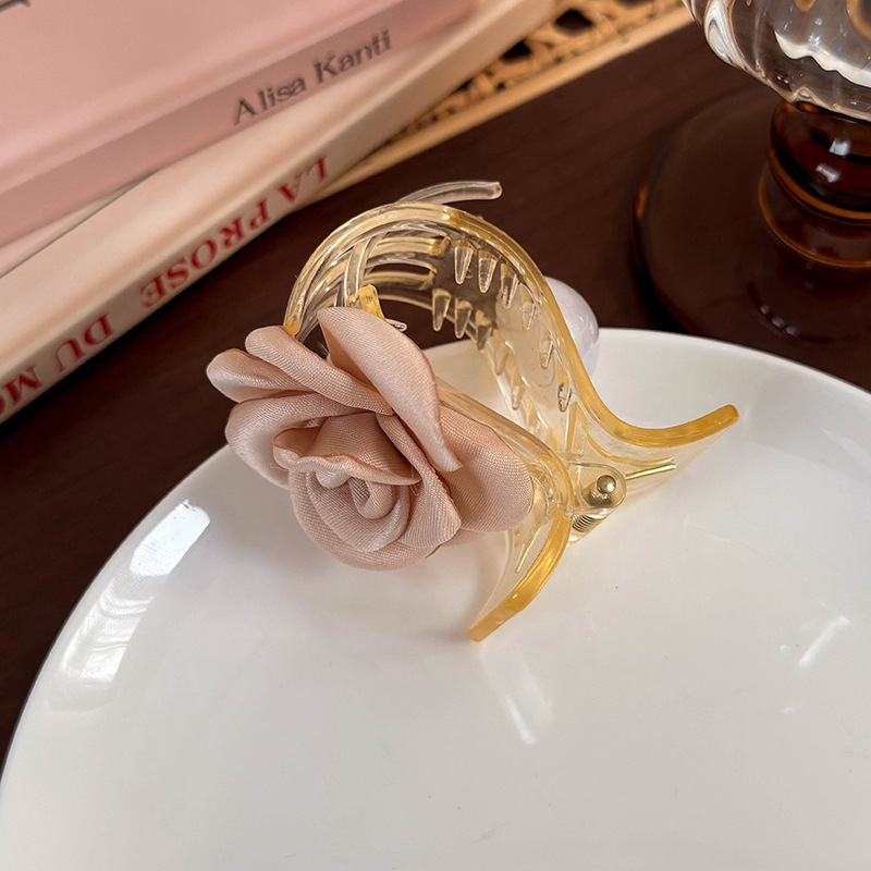 Women's Elegant Romantic Flower Arylic Cloth Hair Clip display picture 8