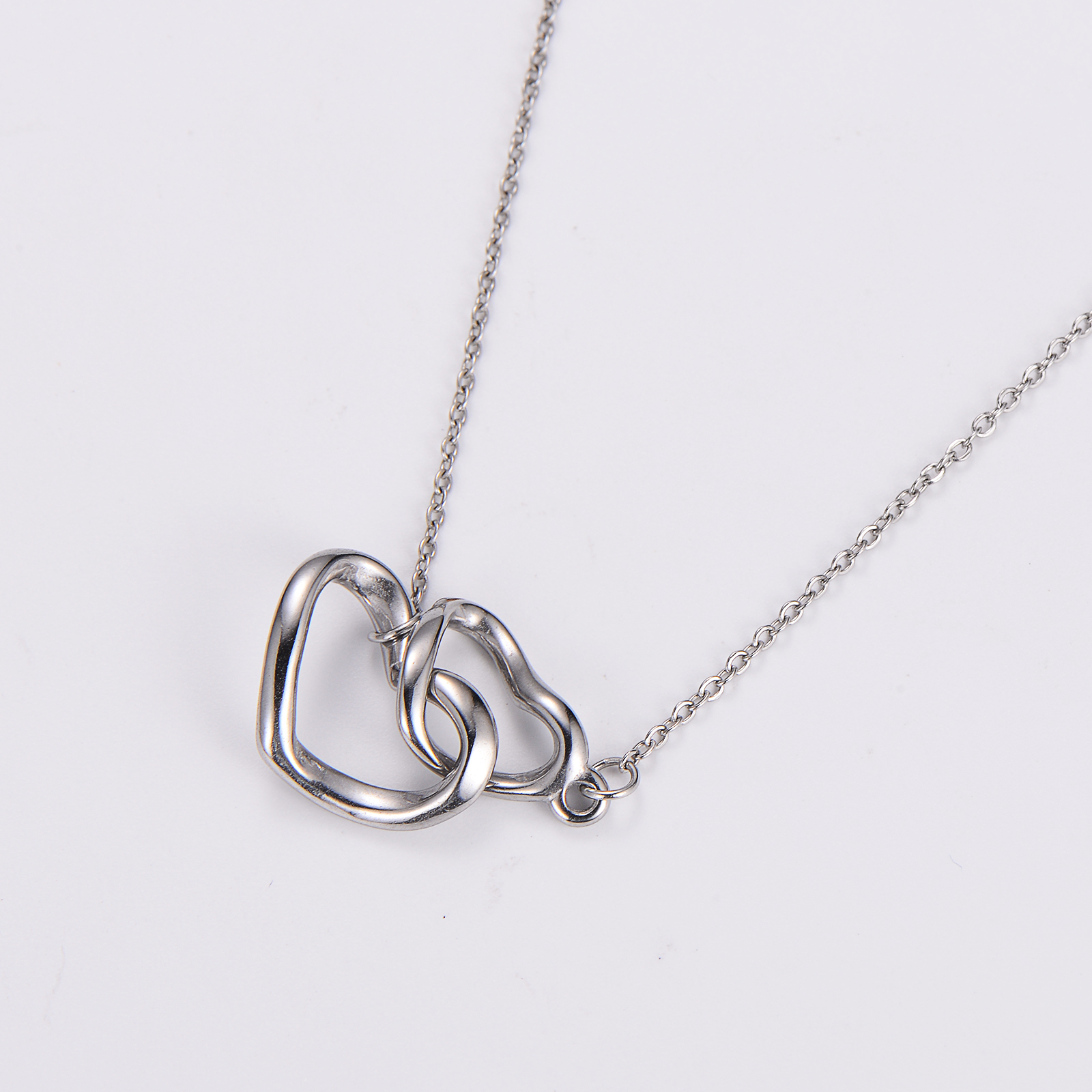 304 Stainless Steel Casual Simple Style Bow Knot Pendant Necklace display picture 3