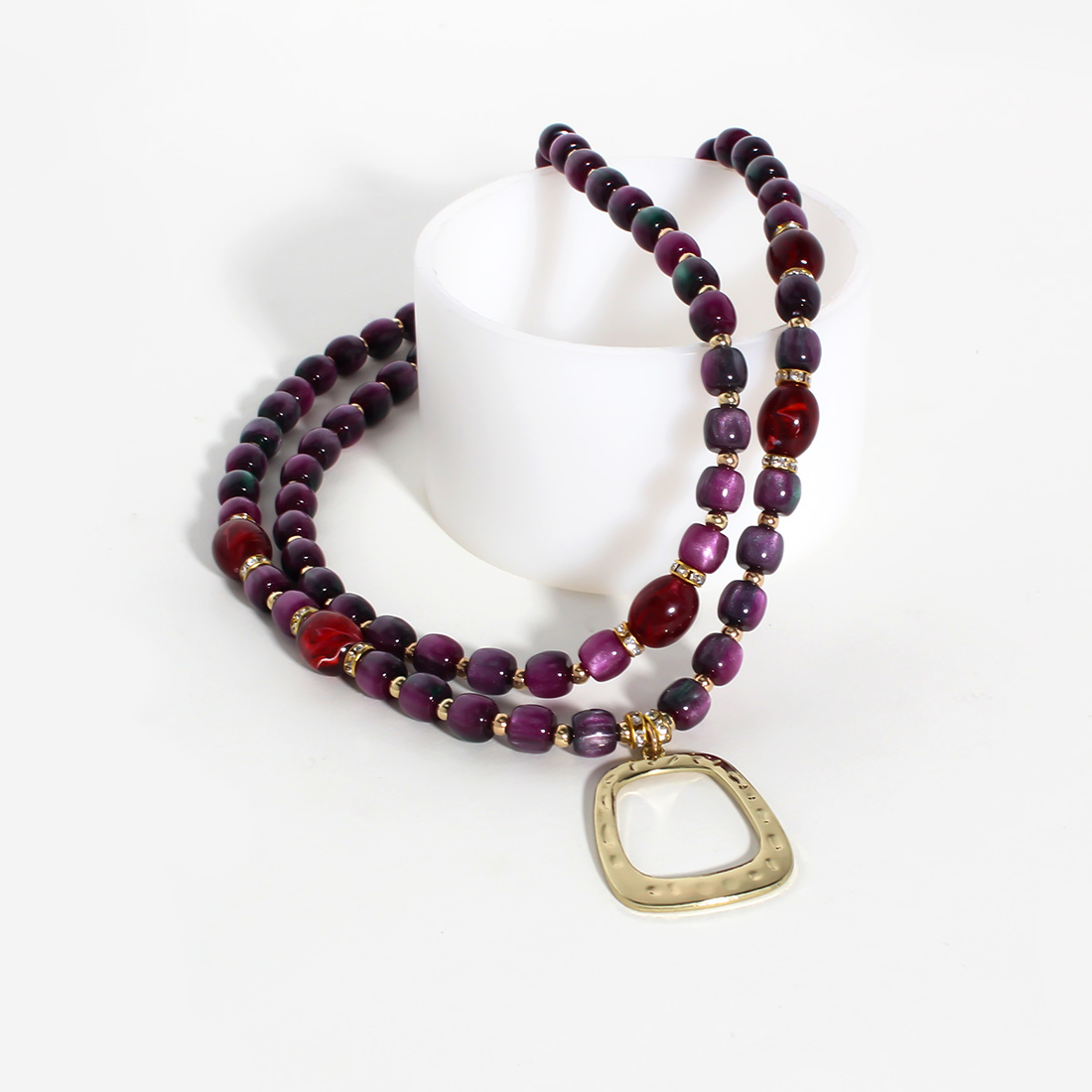 Elegant Retro Color Block Alloy Plastic Beaded Women's Layered Necklaces display picture 6