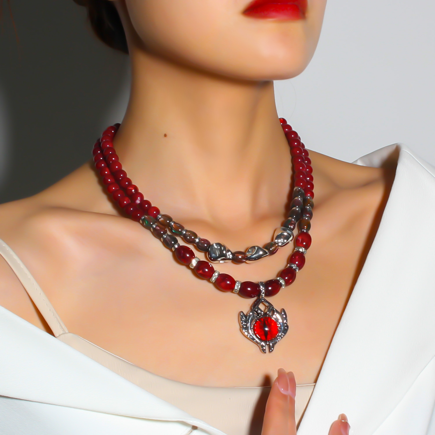 Retro Übertrieben Auge Legierung Kunststoff Perlen Frau Halskette display picture 2