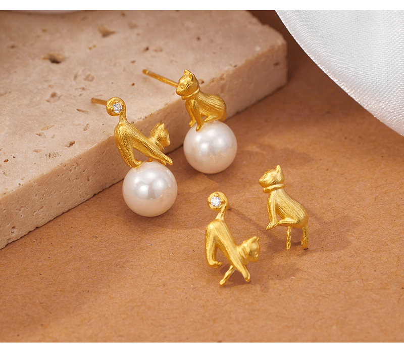 1 Pair Elegant Cute Luxurious Cat Polishing Plating Inlay Sterling Silver Artificial Pearls 18K Gold Plated White Gold Plated Ear Studs display picture 3