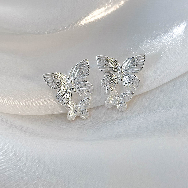 1 Pair Elegant Glam Butterfly Alloy Ear Studs display picture 2