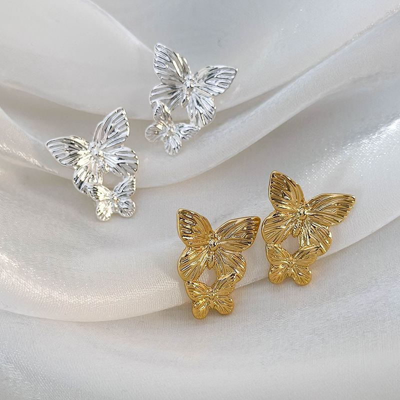 1 Pair Elegant Glam Butterfly Alloy Ear Studs display picture 5