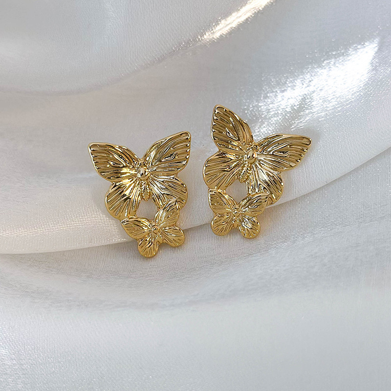 1 Pair Elegant Glam Butterfly Alloy Ear Studs display picture 7