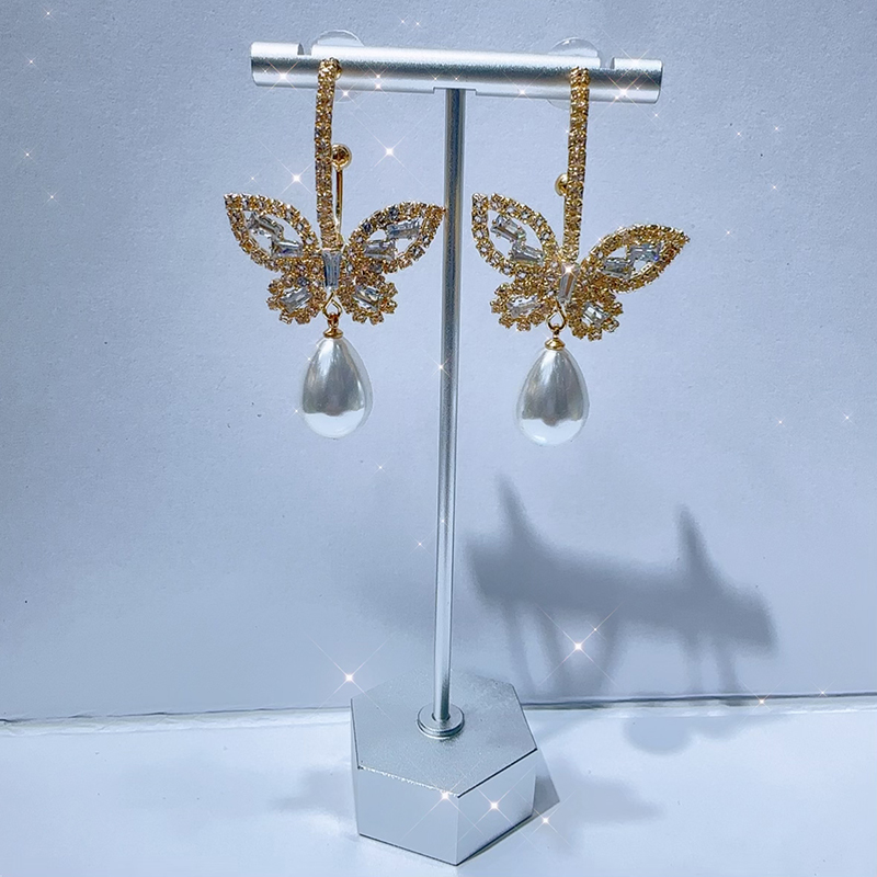 1 Pair Simple Style Classic Style Butterfly Plating Inlay Brass Rhinestones Zircon Gold Plated Drop Earrings display picture 10