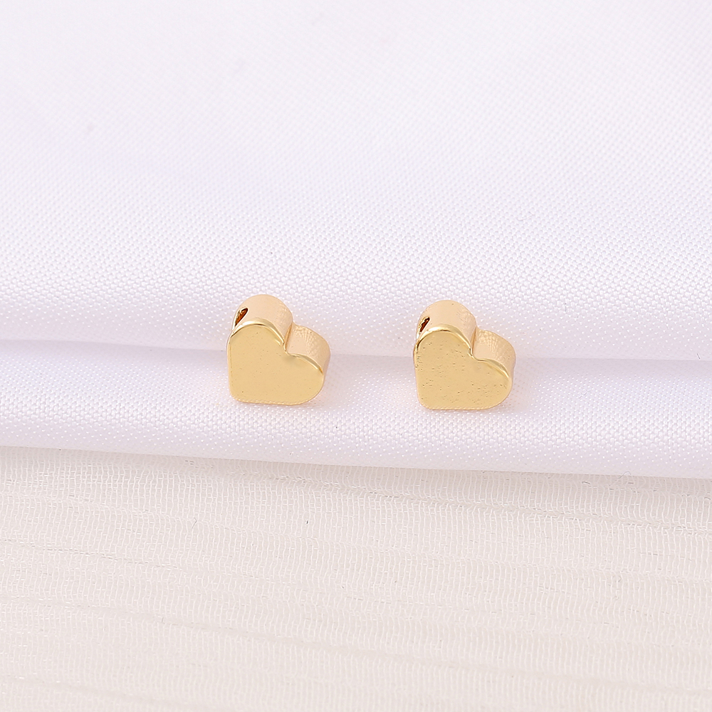 1 Piece 7 * 6mm 2MM Copper 18K Gold Plated Heart Shape Polished Beads display picture 4