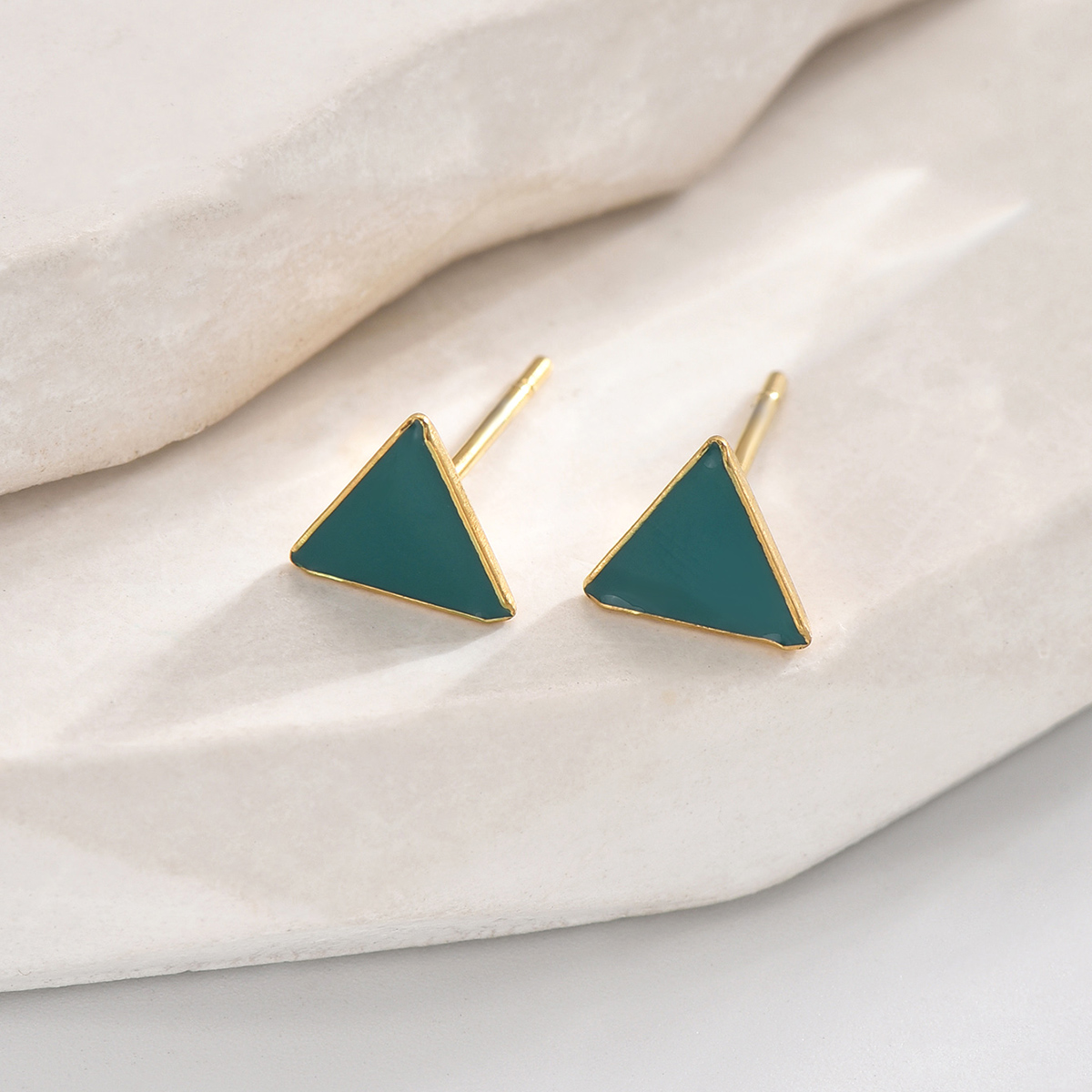 1 Pair Casual Modern Style Simple Style Triangle Enamel Plating 304 Stainless Steel 14K Gold Plated Ear Studs display picture 2