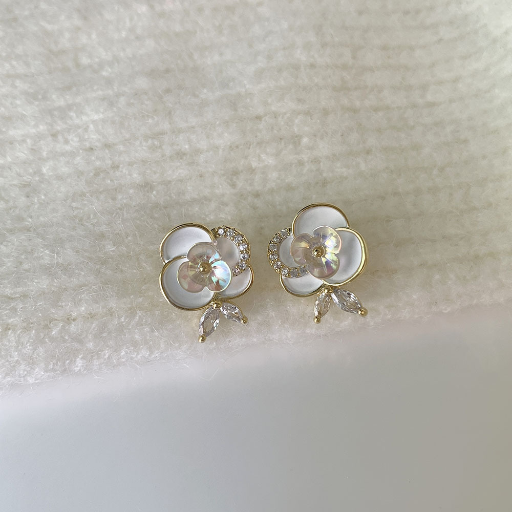 1 Pair Lady Commute Flower Inlay Copper Zircon 18K Gold Plated Ear Studs display picture 5