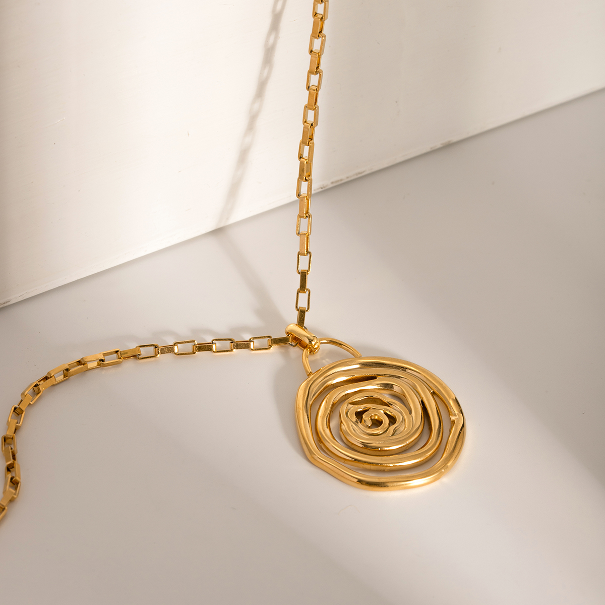 Acier Inoxydable 304 Plaqué Or 18K Style IG De Base Style Classique Spirale Pendentif display picture 2