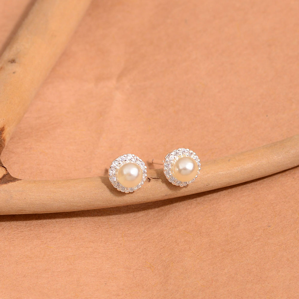 1 Pair Simple Style Classic Style Solid Color Inlay Copper Pearl Zircon Ear Studs display picture 2