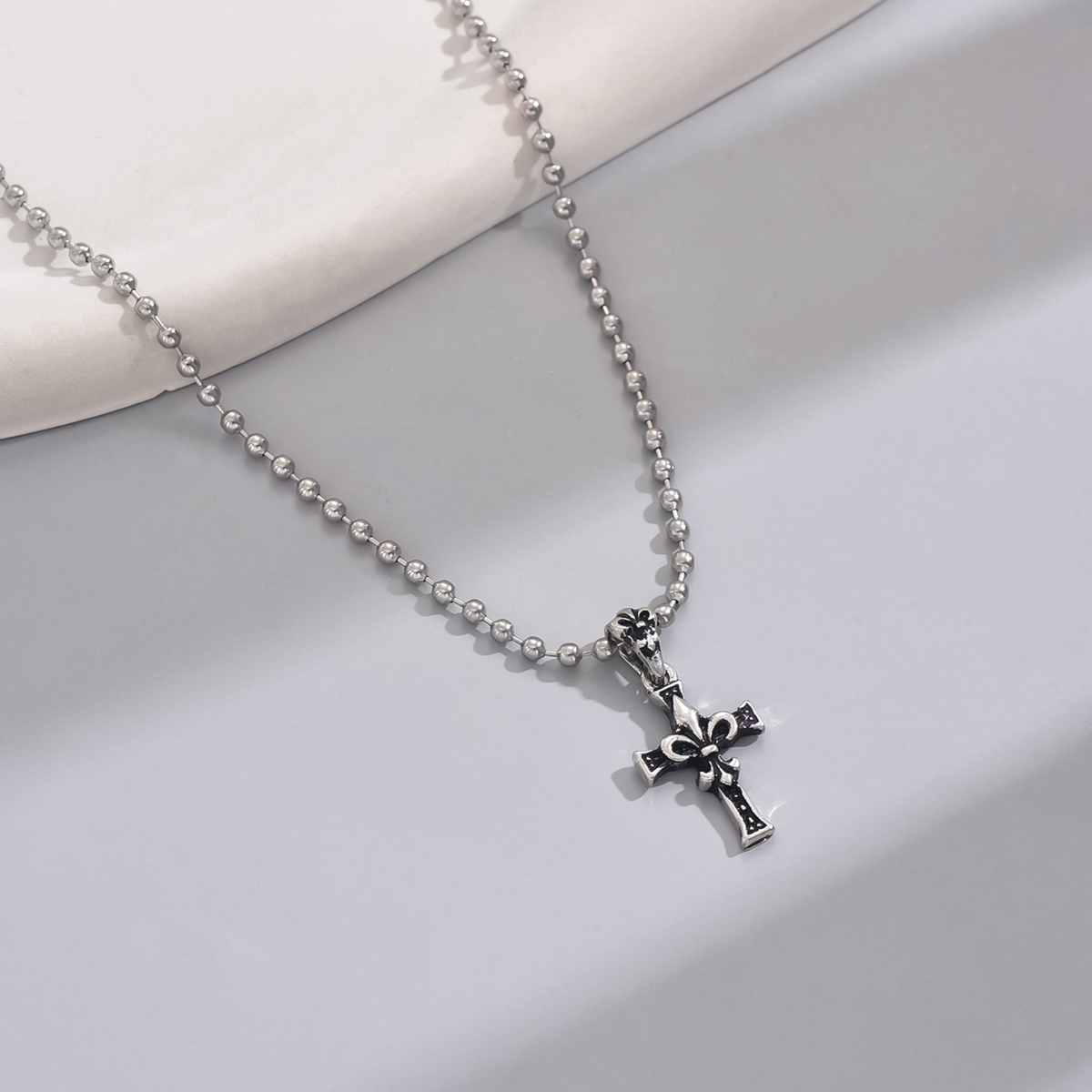Wholesale Jewelry Retro Punk Cross Alloy Iron Zinc Pendant Necklace display picture 4
