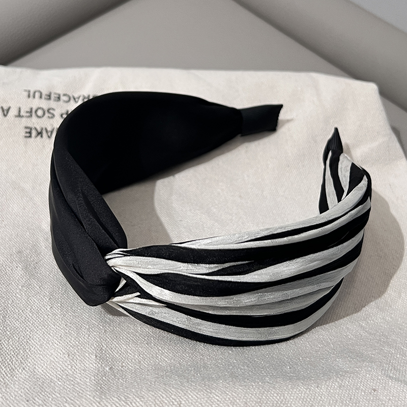Women's Elegant Modern Style Stripe Knot Cloth Metal Printing Hair Band display picture 5