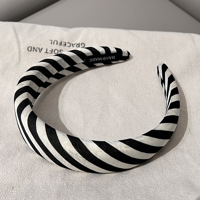 Women's Elegant Modern Style Stripe Knot Cloth Metal Printing Hair Band display picture 9