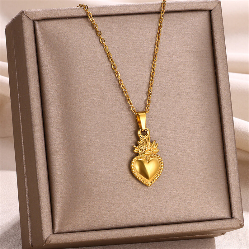 304 Stainless Steel 18K Gold Plated Simple Style Classic Style Plating Heart Shape Pendant Necklace display picture 3