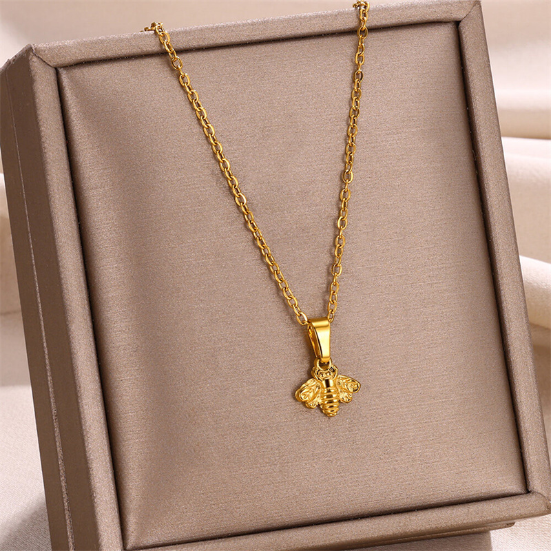 304 Stainless Steel 18K Gold Plated Simple Style Classic Style Plating Bee Pendant Necklace display picture 1