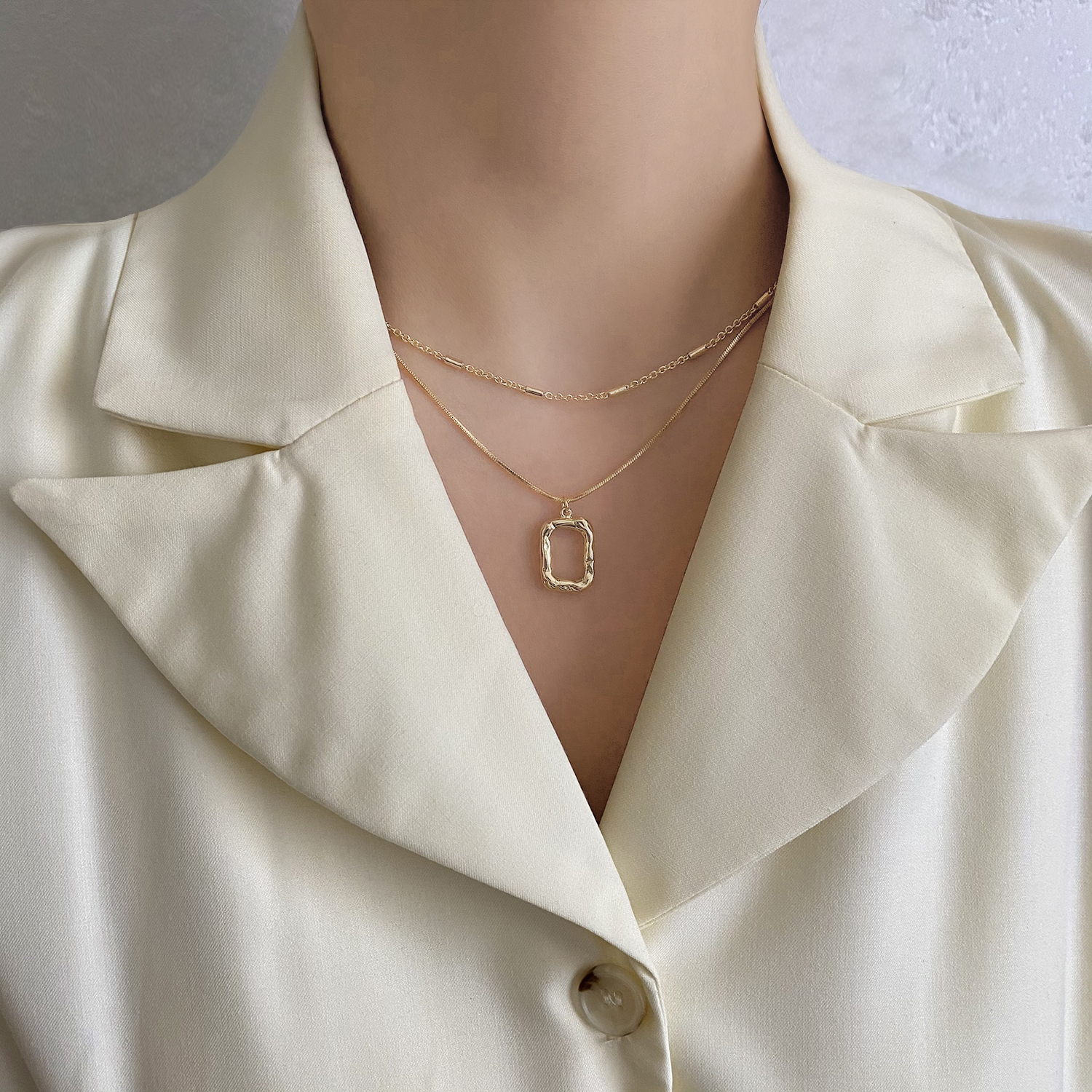 Copper 18K Gold Plated Elegant Lady Square Layered Necklaces display picture 7
