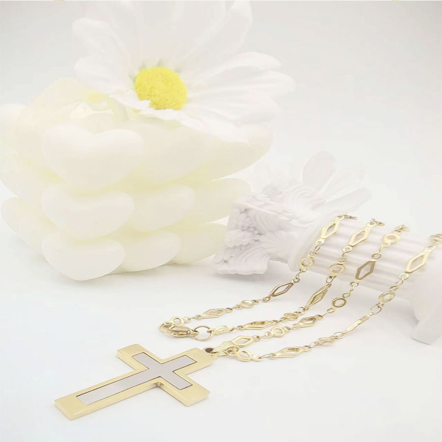 304 Stainless Steel Simple Style Classic Style Cross Pendant Necklace display picture 1
